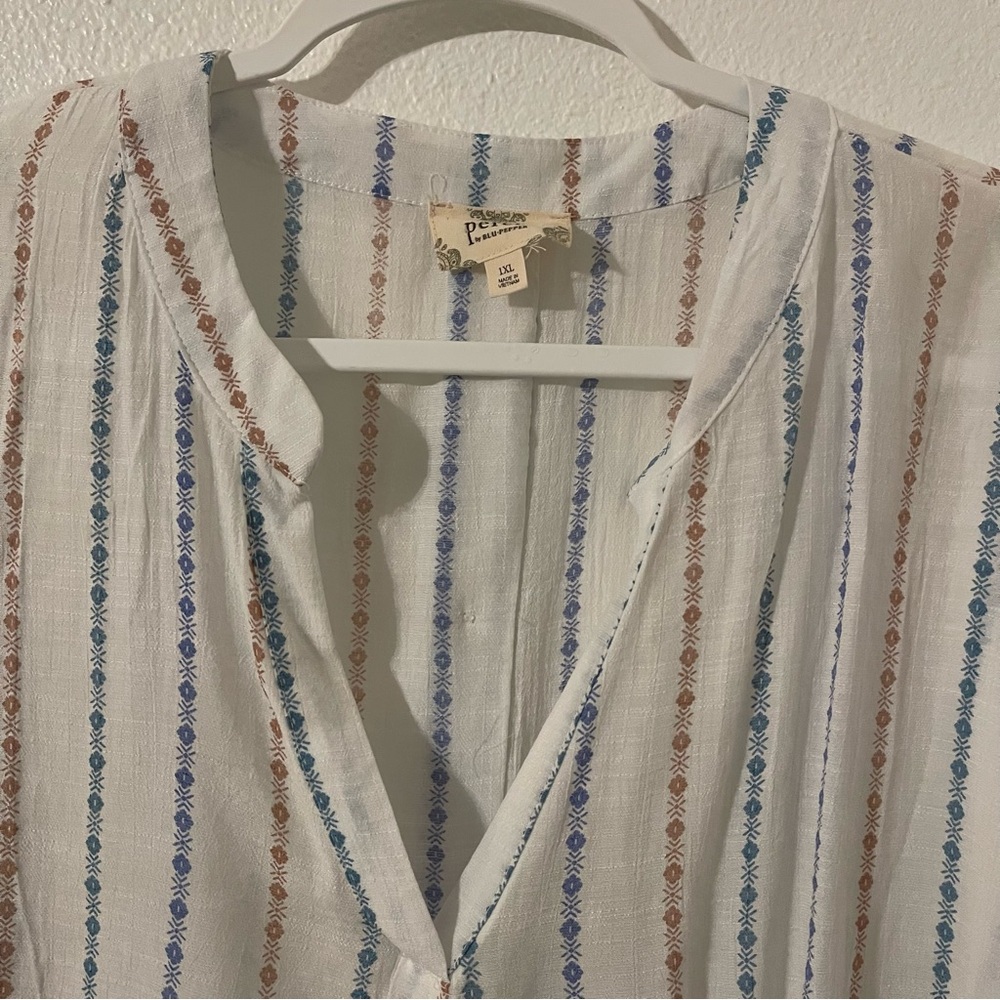 Perch Womens Top Plus Size 1XL Blue Floral Striped Lightweight V Neck Blouse - Picture 3 of 10